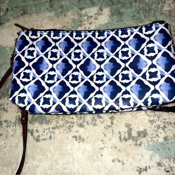 Elliot Lucca Blue and White Patterned Women's Clutch - Picture 1 of 6
